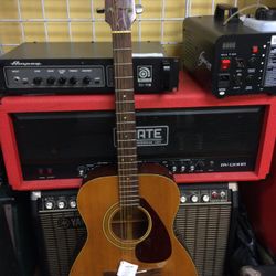 Yamaha Acoustic Guitar 