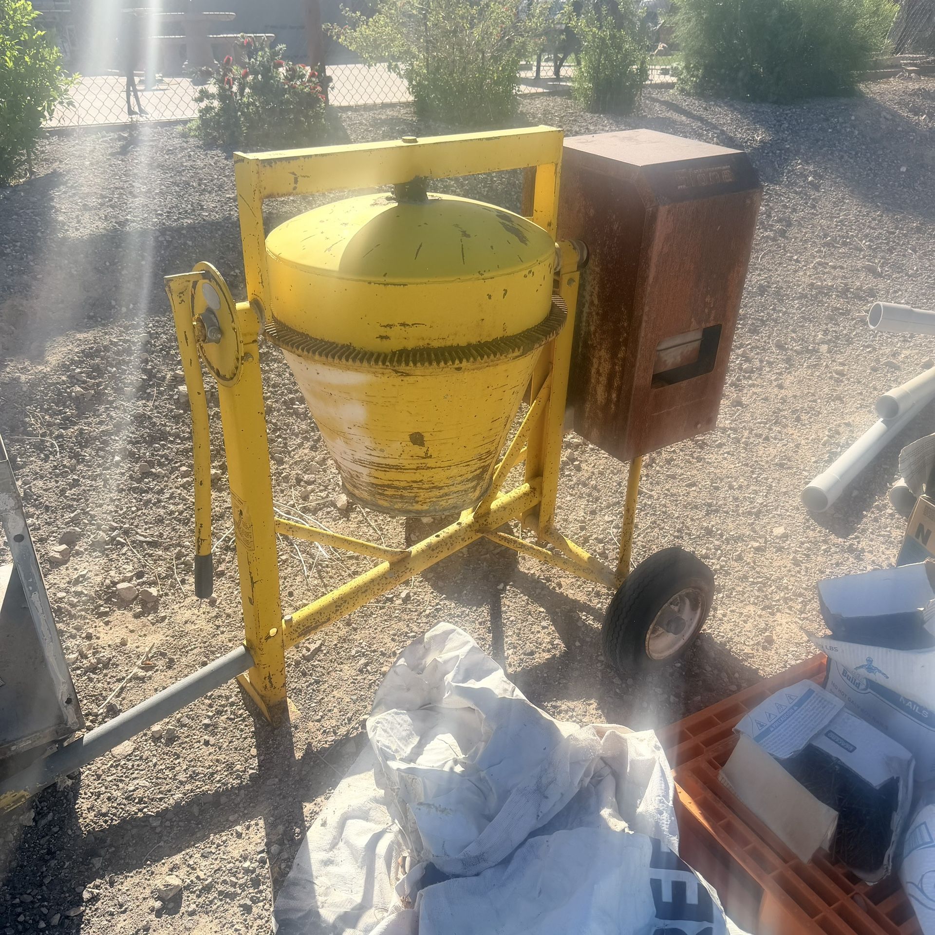 Cement mixer
