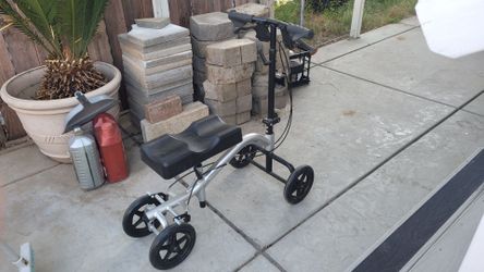 Nova Knee Scooter