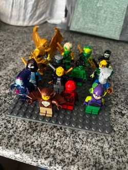 collection of LEGO minifigures