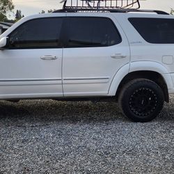 2005 Toyota Sequoia