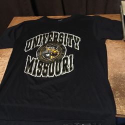 University Of Missouri Sigill Universitatis Missourien Large Shirt 
