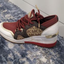 M K Shoes Size 6