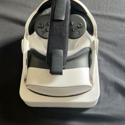 Like-New Meta Quest 3s (with Adjustable Strap)