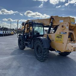 TELEHANDLER 6,000 LB 42-44 FT LIFT ROPS