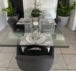 Dinning table