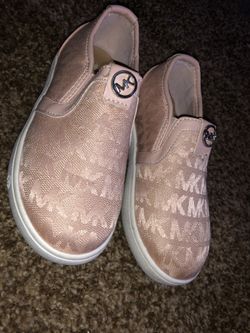 MK sz 9 girl shoes