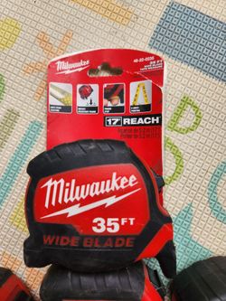 Milwaukee 35ft Wide Blade Tape Measure