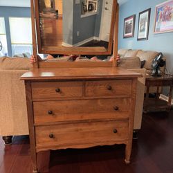 Dresser With Mirror