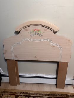 Vintage Light Wood Arched Floral Bedroom Sets