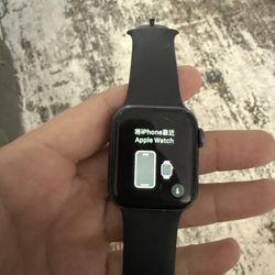 Apple Watch - Series 5 40MM