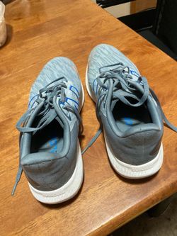 New Balance Tennis Shoes