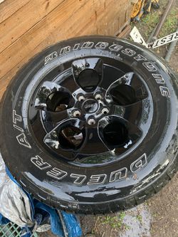 OEM Jeep sahara wheels