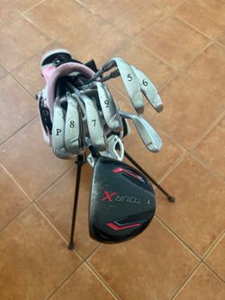 Golf Clubs- Right Handed