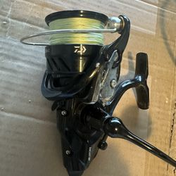 Daiwa Emcast LT BR Spinning Reel - 5:2:1 - 5000 size