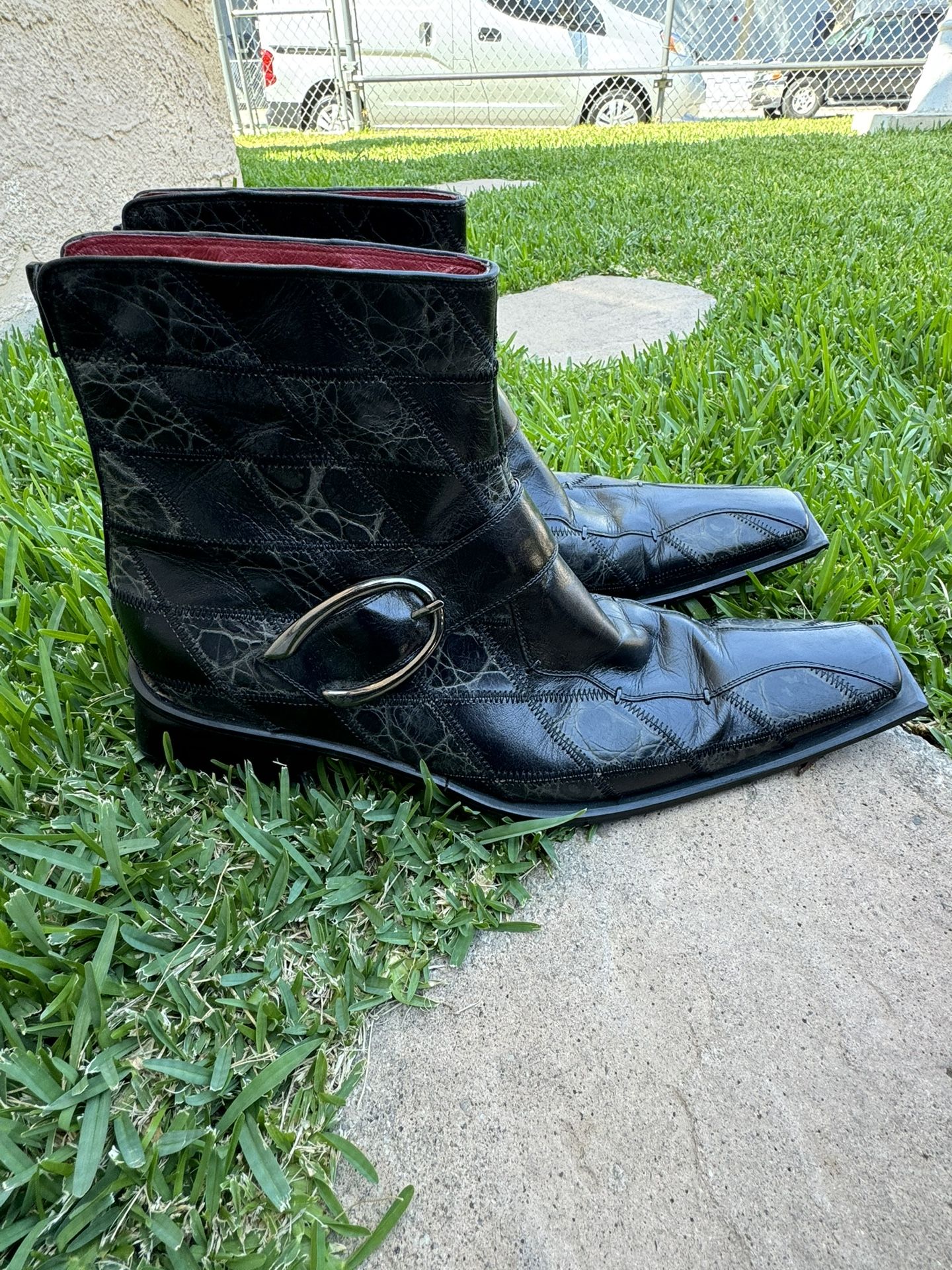 Carruchi Men’s Black Leather Patterned Design With Buckle Strap Boots Size 9.5
