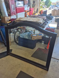 Dresser mirror no cracks or scratches.