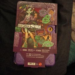 MONSTER HIGH Doll
