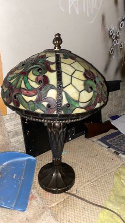 Tiffany-Style Stained Glass Table Lamp