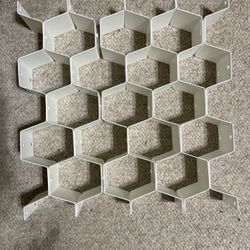 HONEYCOMB DRAWER ORGANIZER