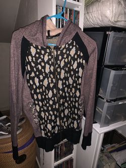 XL Miss Me sweatshirt