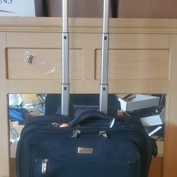 Samsonite Bookcase With A Handle