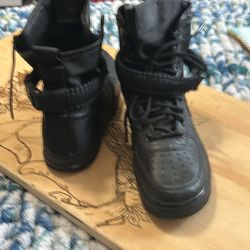 Nike Air Force1 Sf Boots Size 7 Woman’s