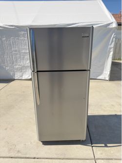 Frigidaire Gallery Custom-Flex™ 18.1 Cu. Ft. Top Freezer Refrigerator • free local delivery