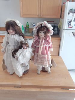 Seymour Mann Porcelain Dolls 1989 Collectibles