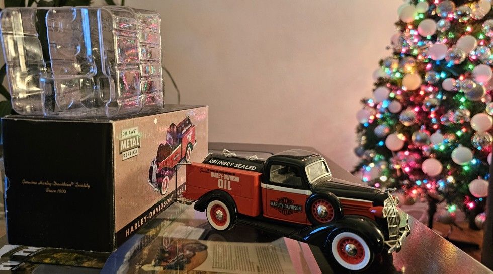 Harley Davidson 1936 Dodge Tanker Model