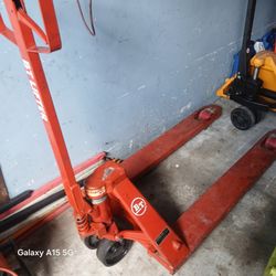 Bt pallet jack