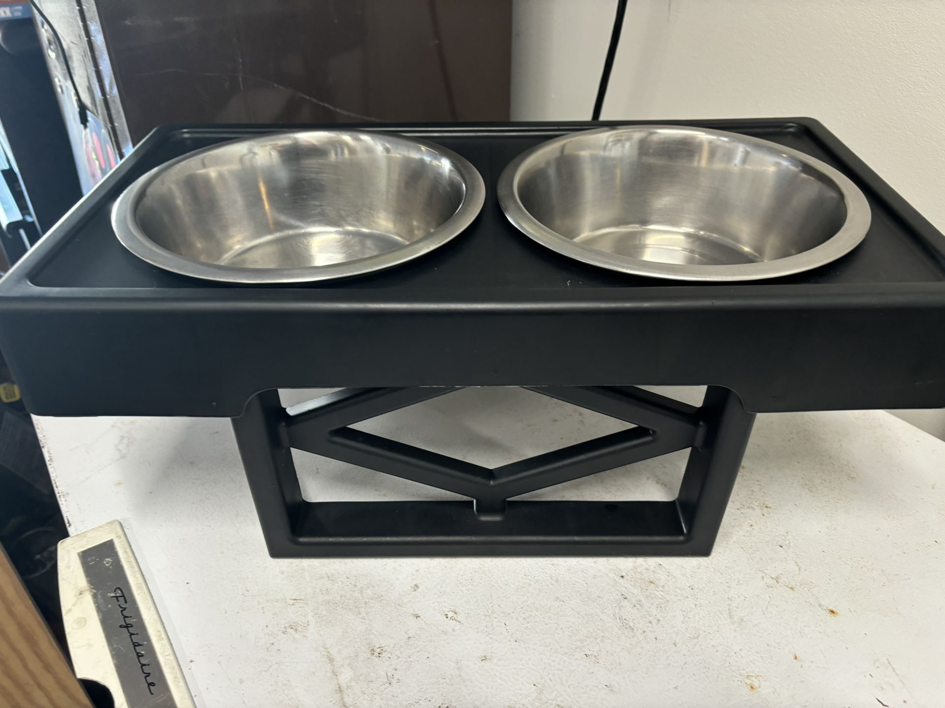 Elevated Dog Bowl