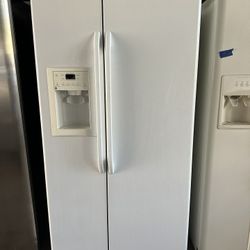 Ge Fridge Everything Works Great 60 Days Warranty 