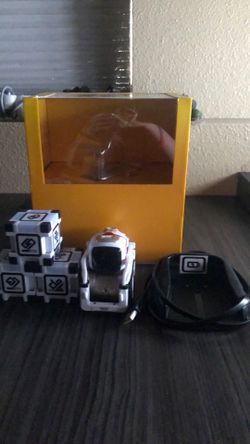 Cozmo robot