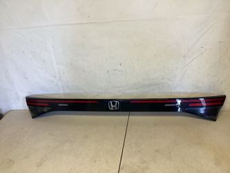 2023-2024-2025 HONDA ACCOPRD CENTER TAIL LIGHT LED USED OEM