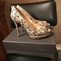 Vince Camuto Heels Size 9.5