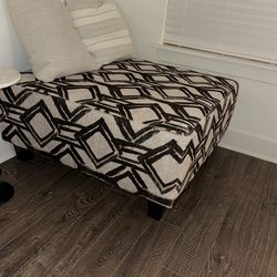 Ottoman ( Oversized )