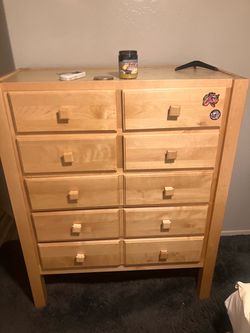 Dresser