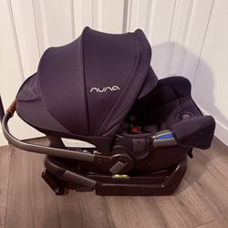 Nuna Pipa Rx Car seat and base