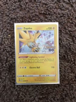 Pokémon Go Zapdos Halo Card