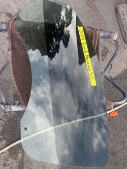 2014 Ford Mustang  5.0 Door Window for Driver side