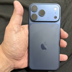 iPhone 17 Pro Max blue 256gb Unlocked