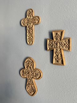 Gold bronz wall decor cross vintage style