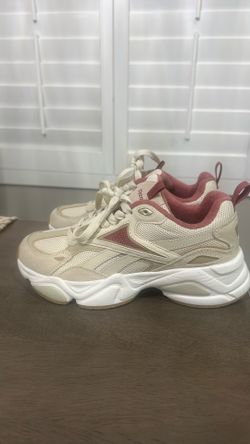 Reebok Charge Run Sneaker 