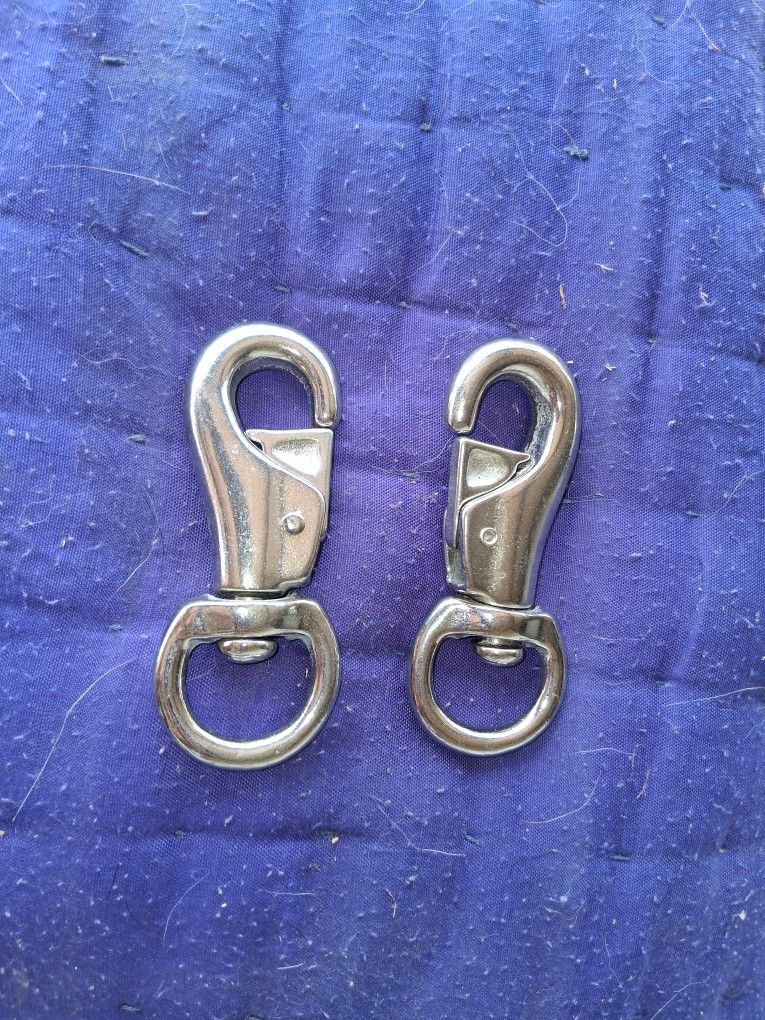 DOG TRAINING LEASH AND HORSE HARDWARE