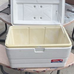 Igloo Cooler