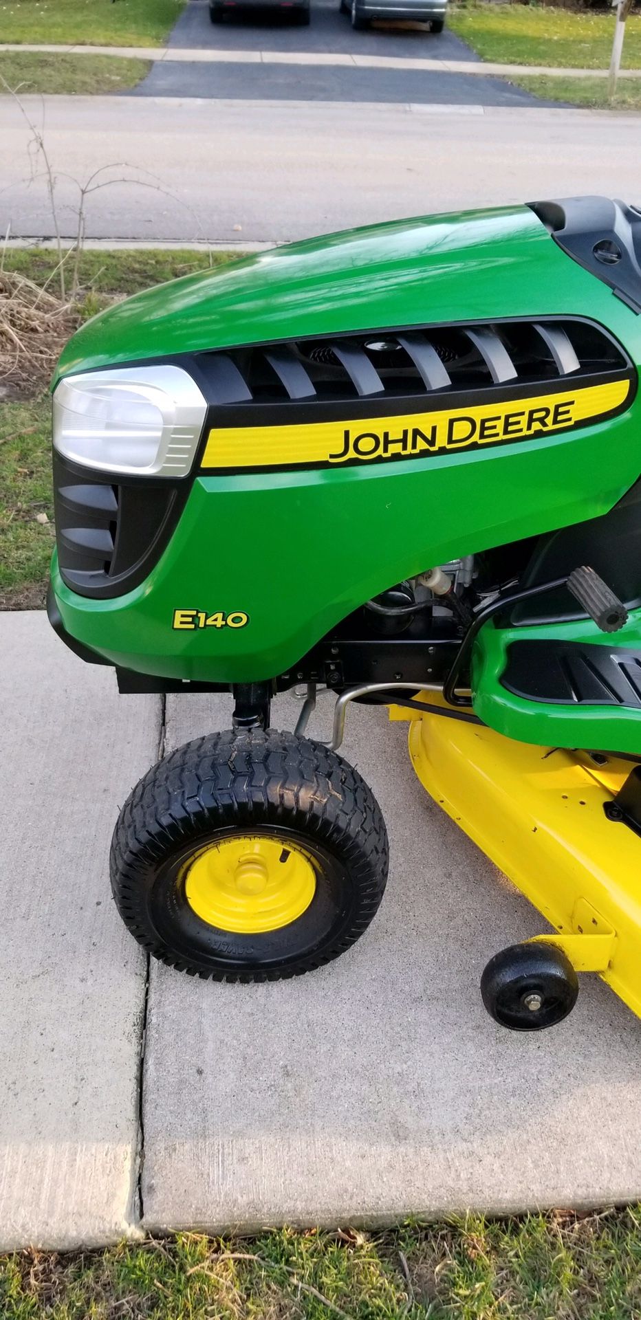 2018 John deer E140 Garden tractor with 22HP Briggs Engine. 48" Deck 29 Hours of use Like new