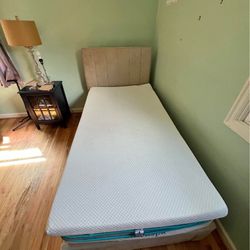 Twin Bed Frame /twin Mattress 