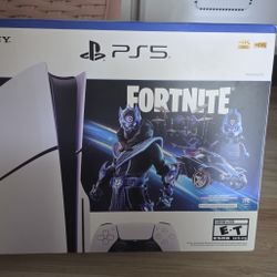 PS5 Slim Console Disc + 2 Controls