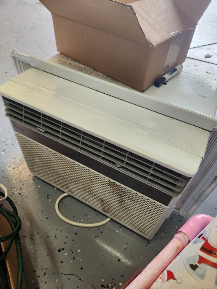 AC Window Unit - Air Conditioner 